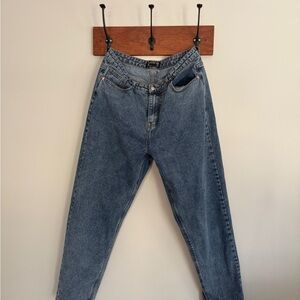 PrettyLittleThing High-Rise Mom Jeans